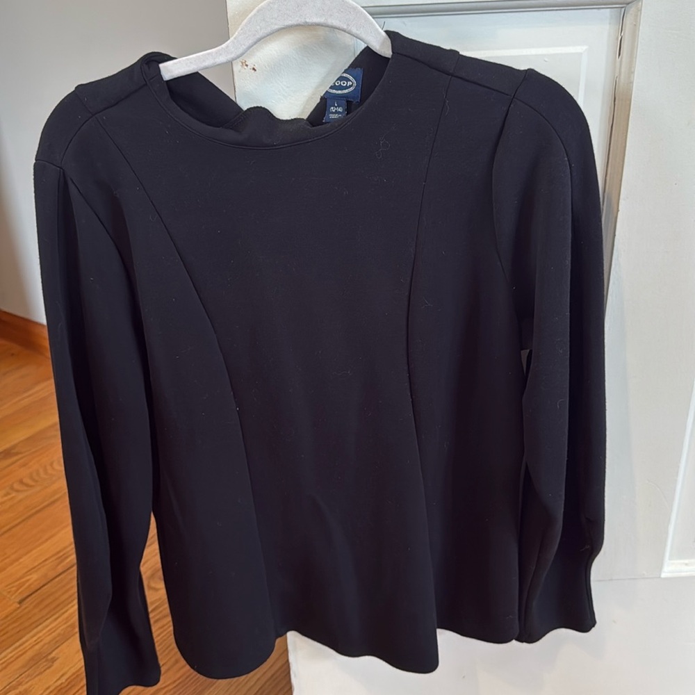 Scoop top